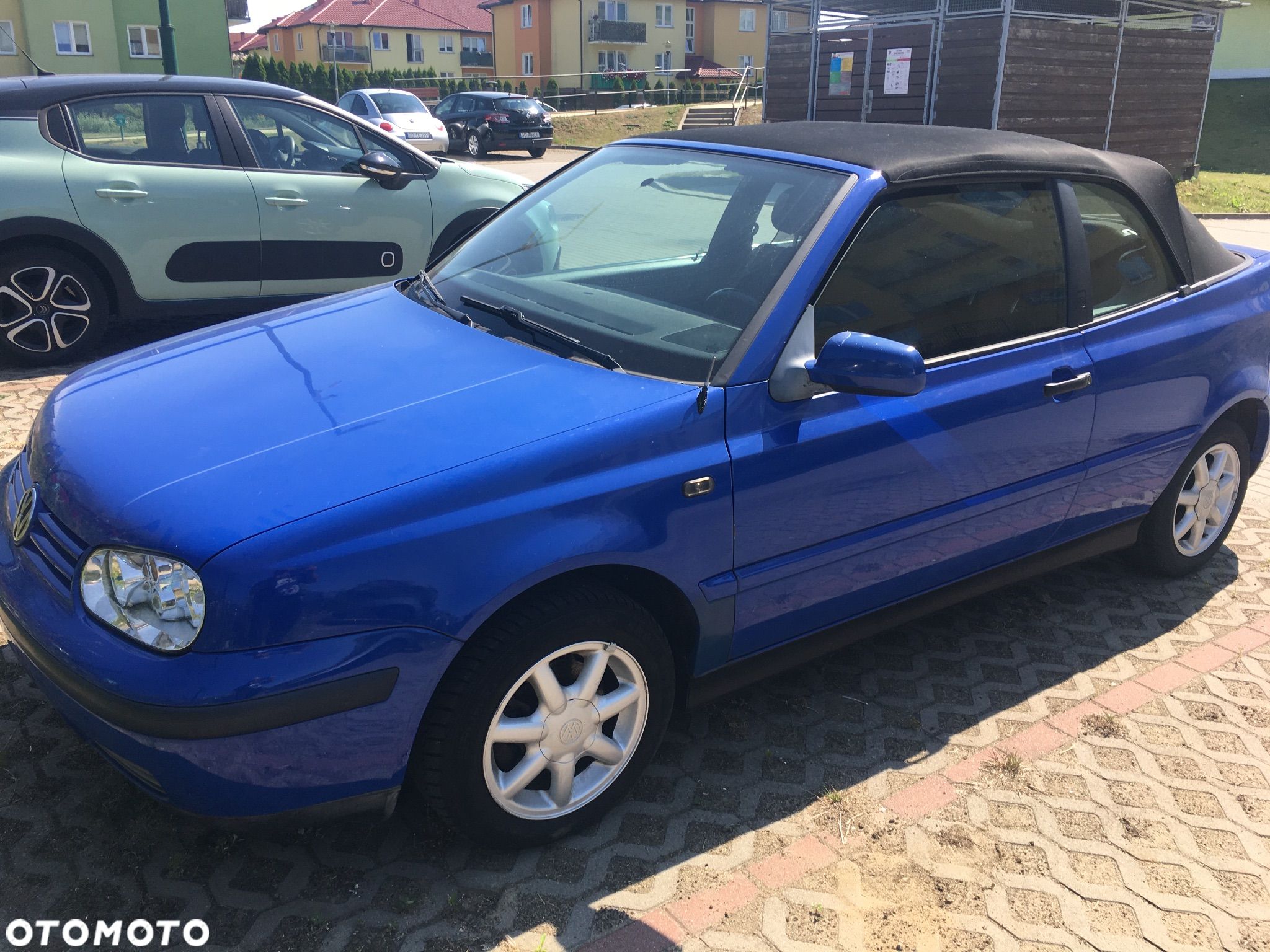 Volkswagen Golf - 1