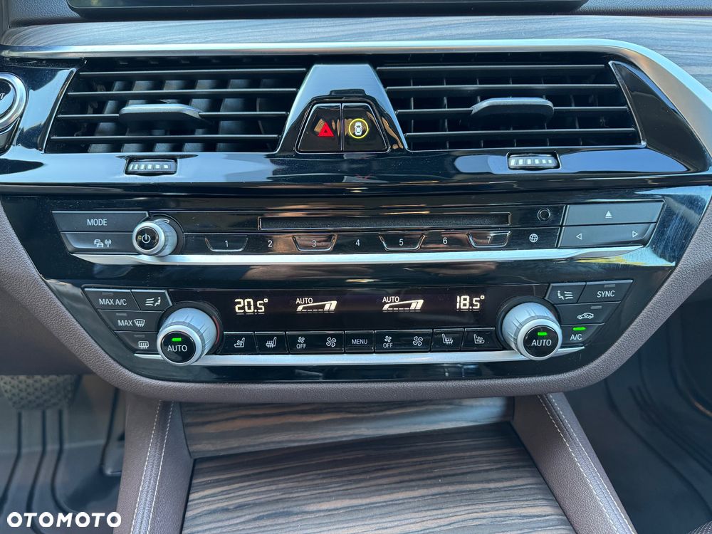 BMW Seria 5 530e iPerformance GPF Luxury Line - 39