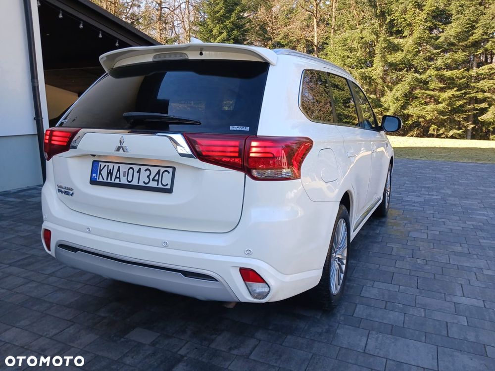 Mitsubishi Outlander 2.4 4WD Diamant+ - 4