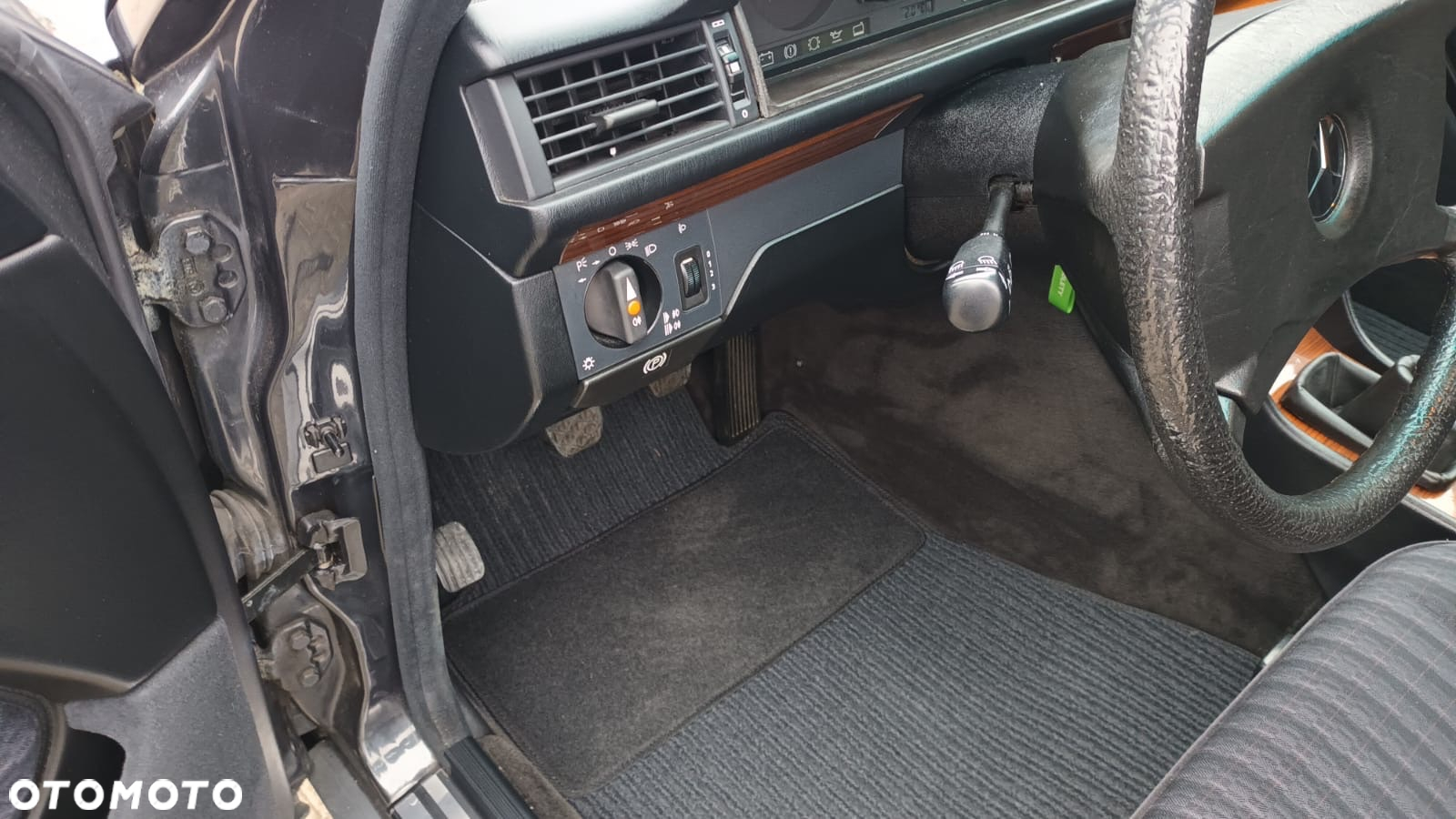 Mercedes-Benz W124 (1984-1993) - 12