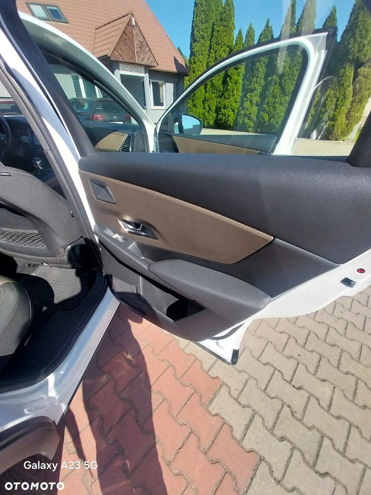 DS Automobiles DS 7 Crossback - 16