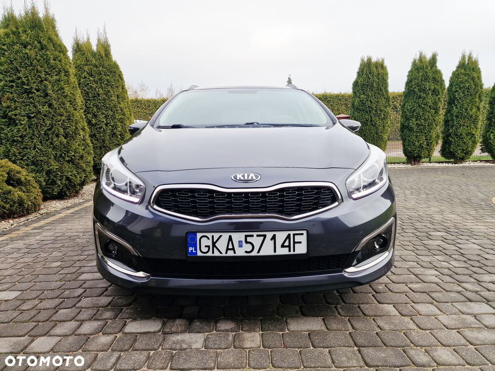 Kia Ceed - 16