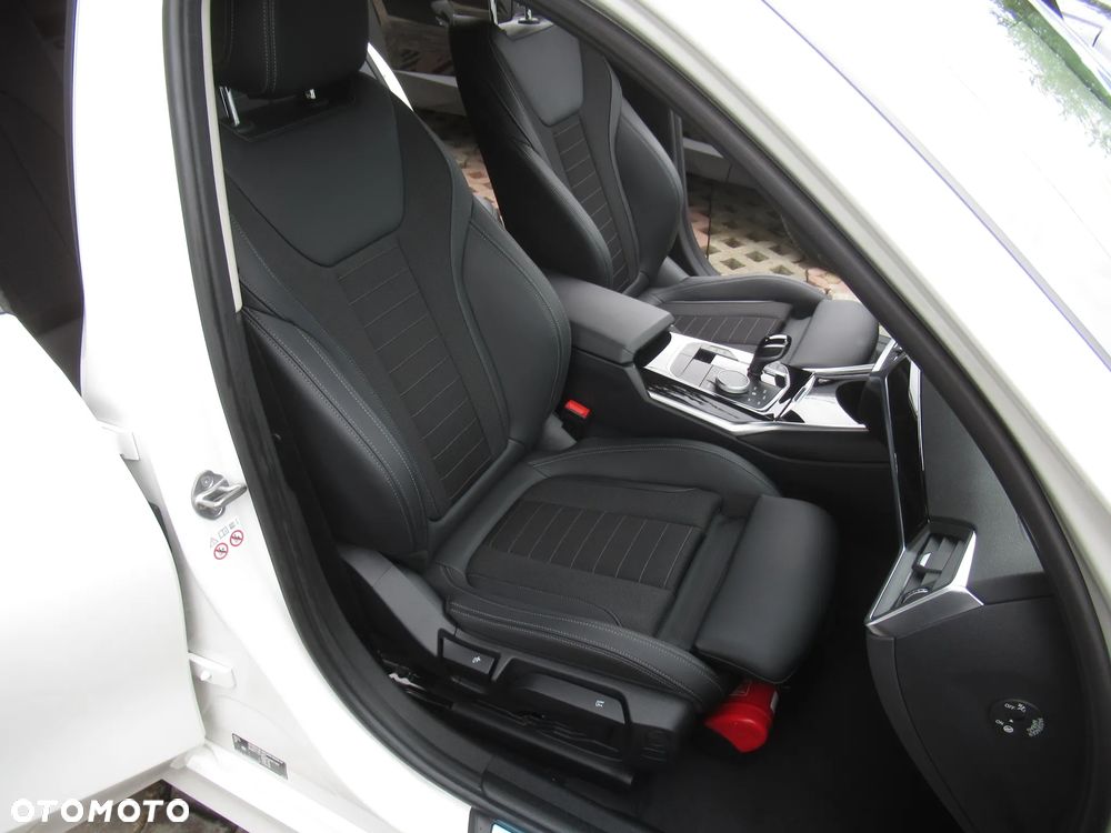 BMW Seria 3 318i Sport Line - 11
