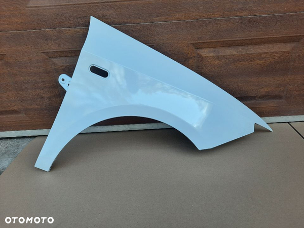 Seat Ibiza 6J IV 4 2008-2017 Błotnik Przód Prawy Przedni Kolor LB9A