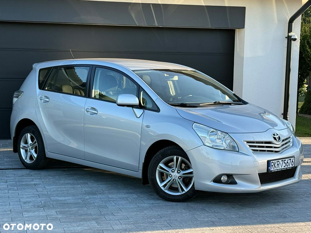 Toyota Verso 1.8 Sol - 10