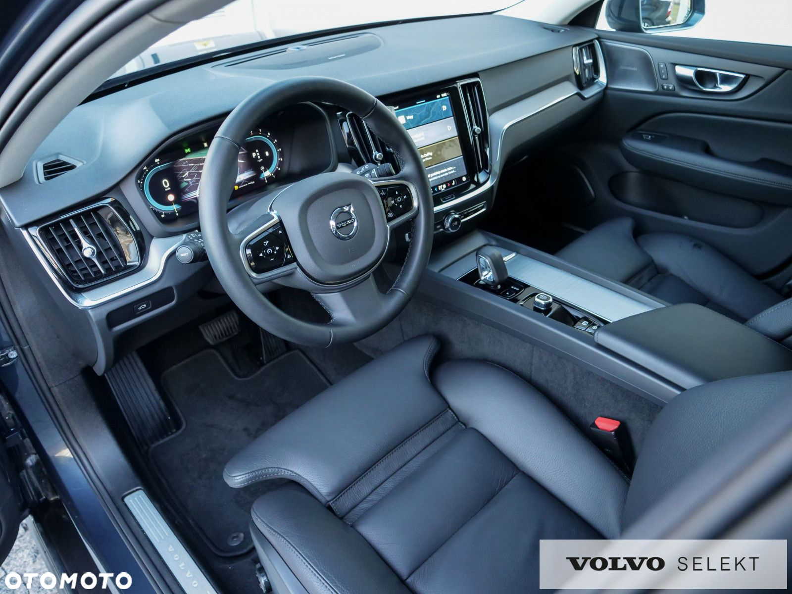 Volvo V60 Cross Country - 16