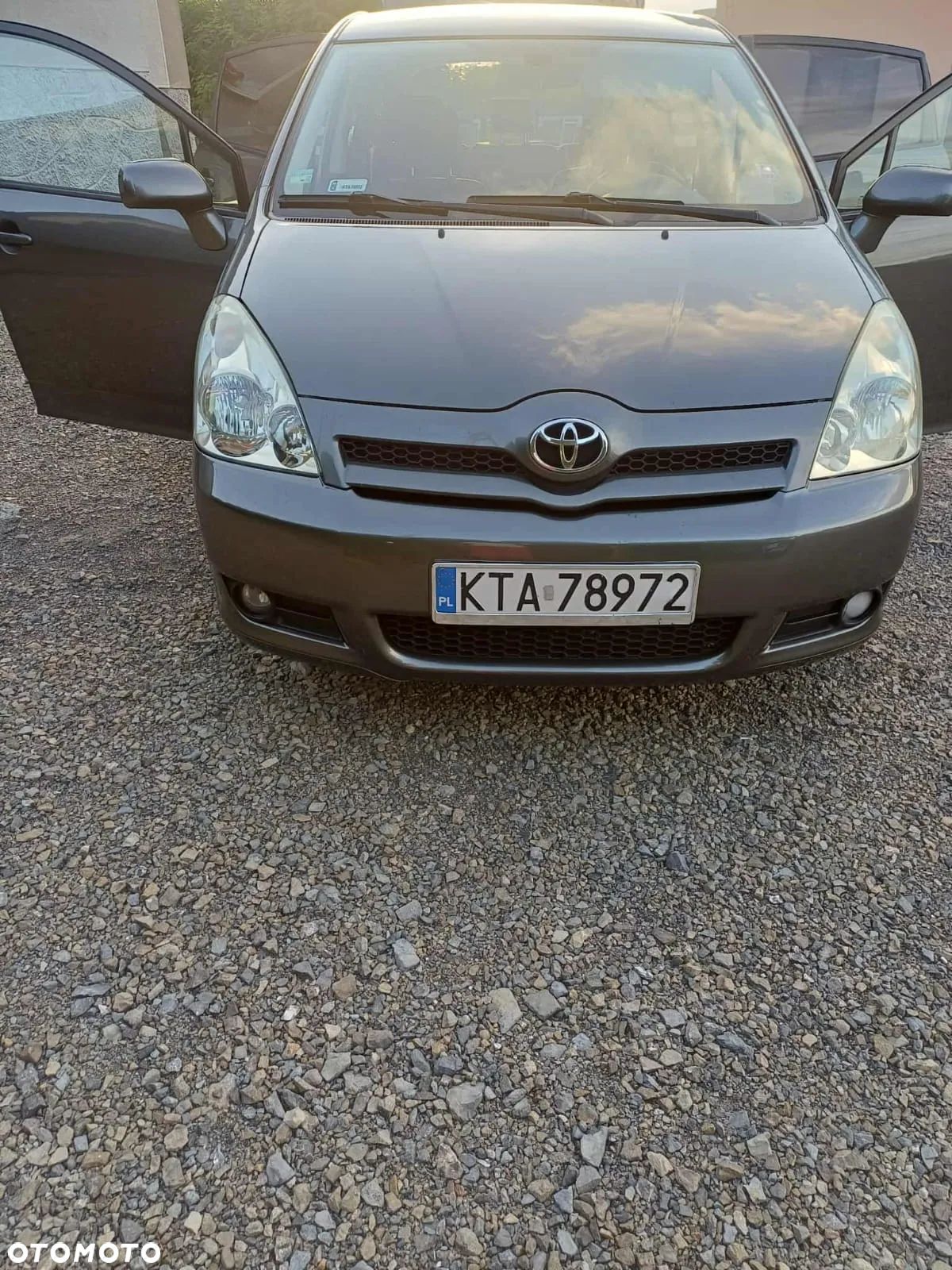 Toyota Corolla Verso - 1