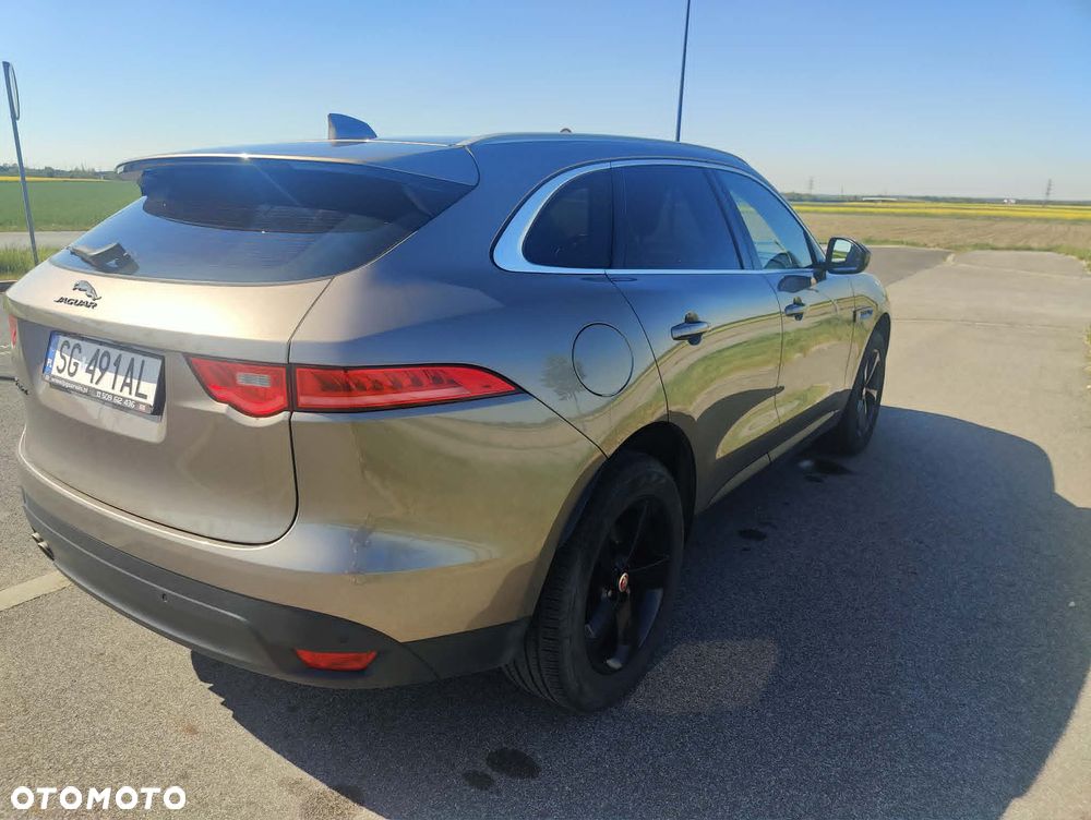 Jaguar F-Pace - 6