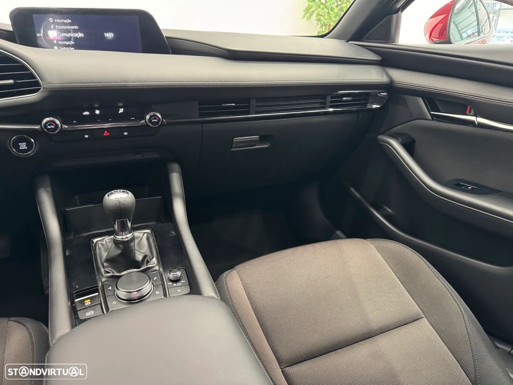 Mazda 3 Hatchback 2.0 Sky-X Excellence - 23