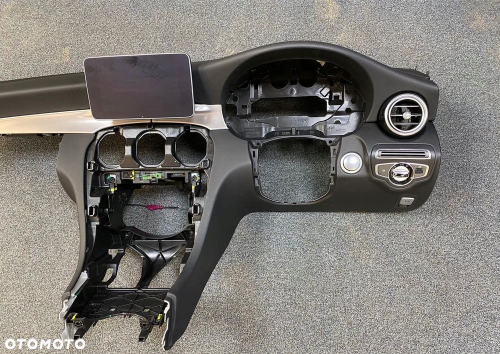 MERCEDES C KLASA W205 DESKA KONSOLA KOKPIT UK - 3