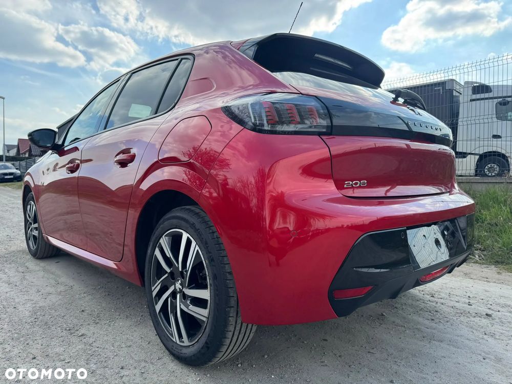 Peugeot 208 - 23