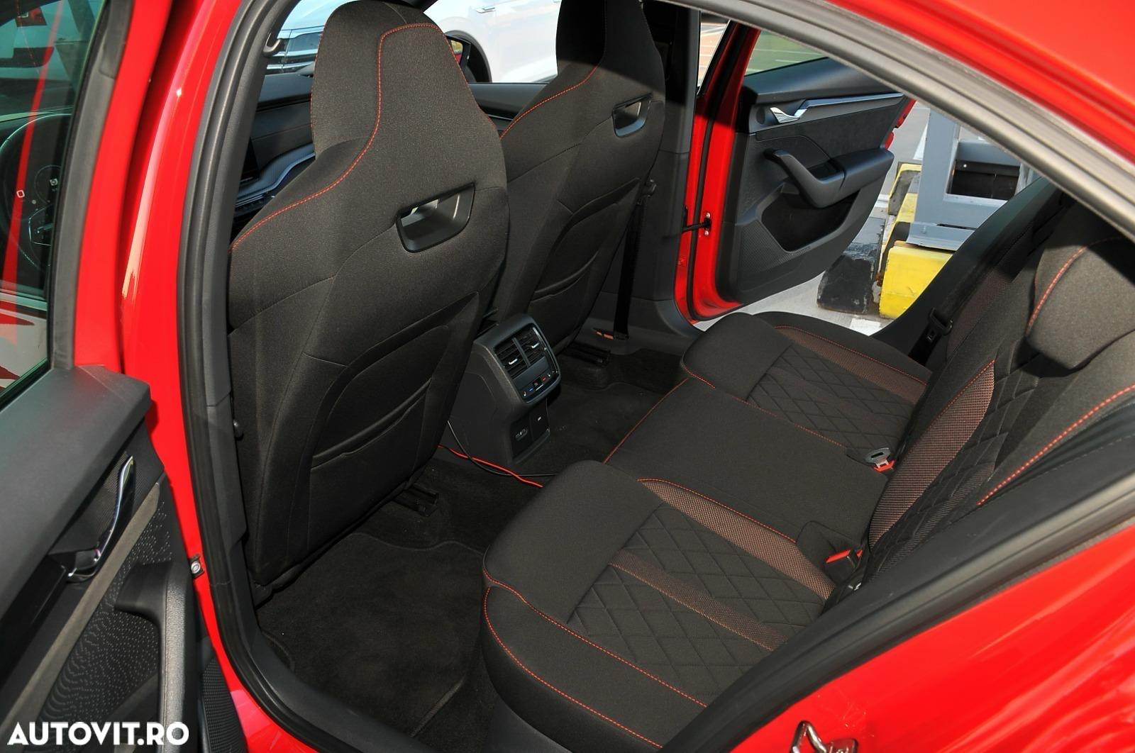 Skoda Octavia 2.0 TSI DSG RS - 16