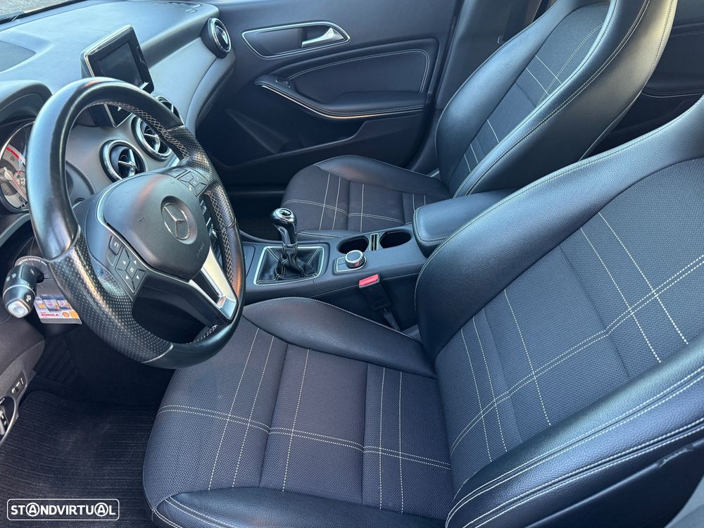 Mercedes-Benz CLA 200 CDI Urban - 13