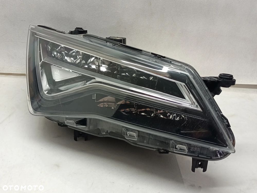 SEAT ATECA 16-20r FULL LED LAMPA PRZEDNIA PRAWA ORYGINAŁ EUROPA