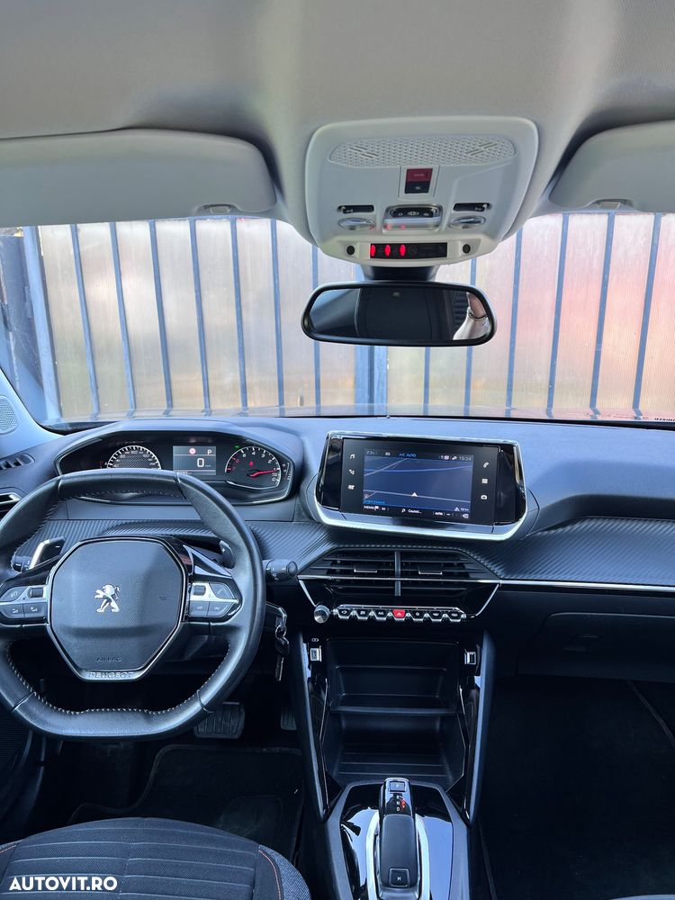 Peugeot 2008 PureTech 130 EAT8 Allure - 16