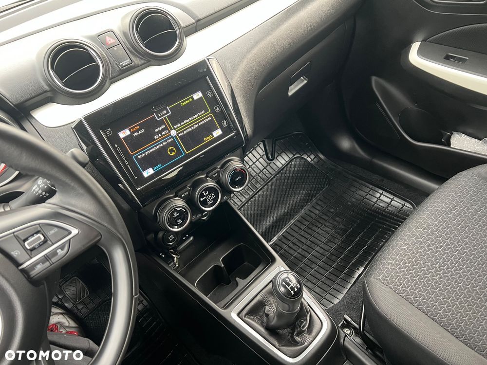 Suzuki Swift 1.2 Premium Plus - 21