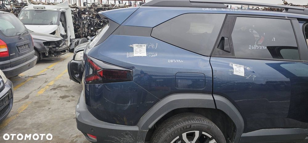 ĆWIARTKA BŁOTNIK PRAWY TYŁ DACIA BIGSTER I TERRQ 2025 - 1