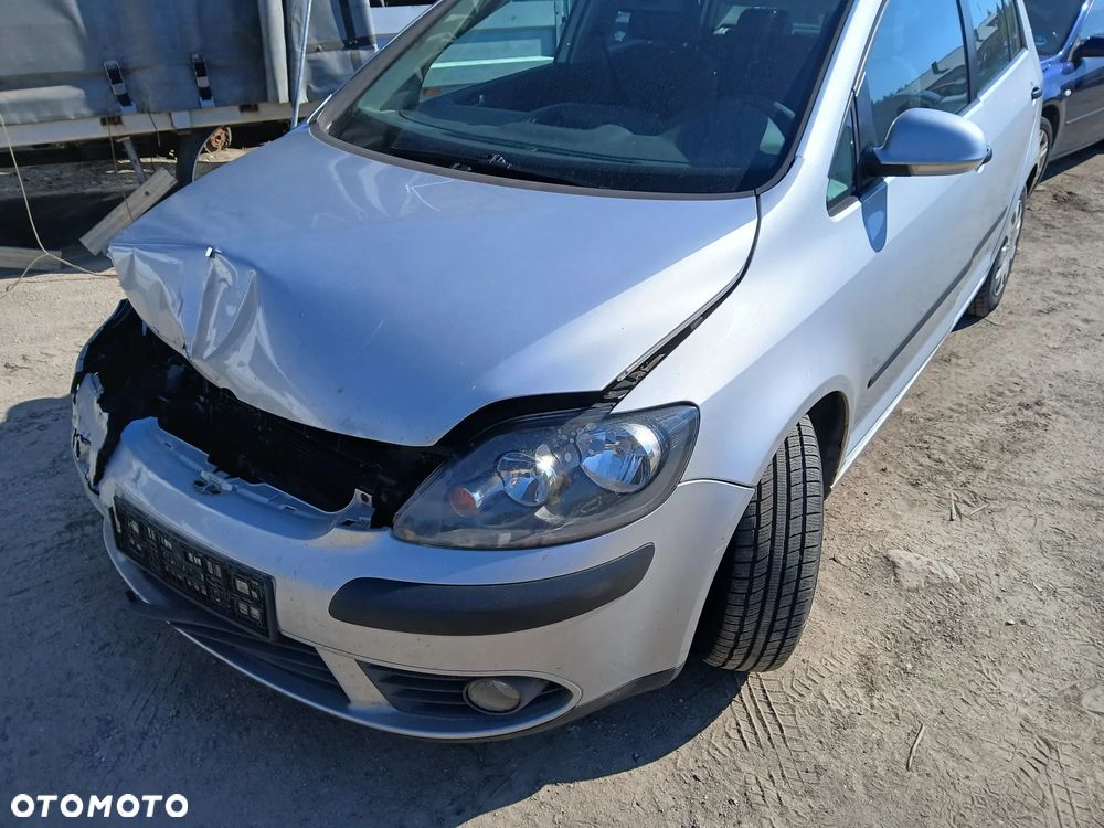 volkswagen golf plus I 1 LC9Z fotel fotele kanapa deska kokpit podsufitka boczek boczki klamka - 1