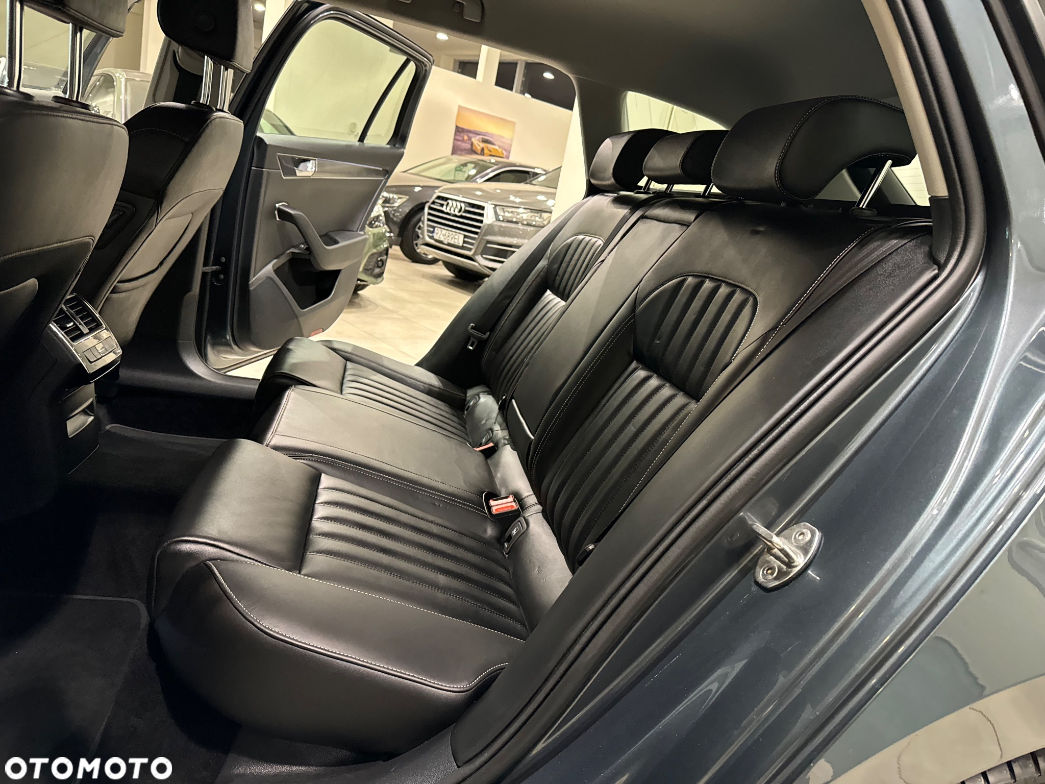 Skoda Superb 1.5 TSI ACT Sportline DSG - 32