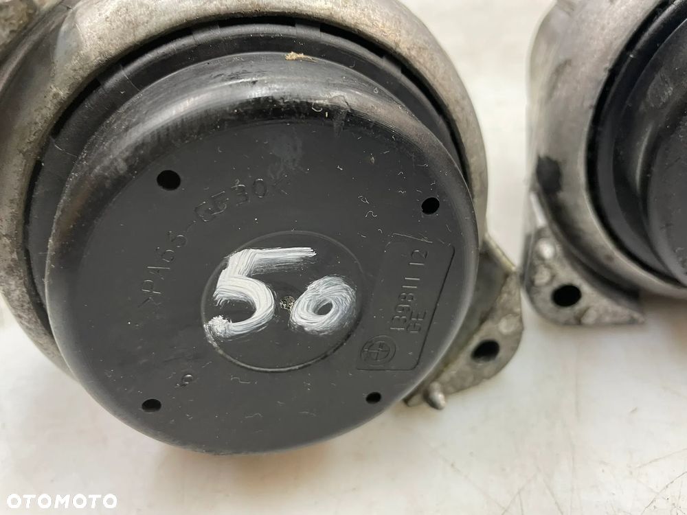 PODUSZKA SILNIK LEWA PRAWA 13981112 BMW E90 2.0 N46B20B - 3