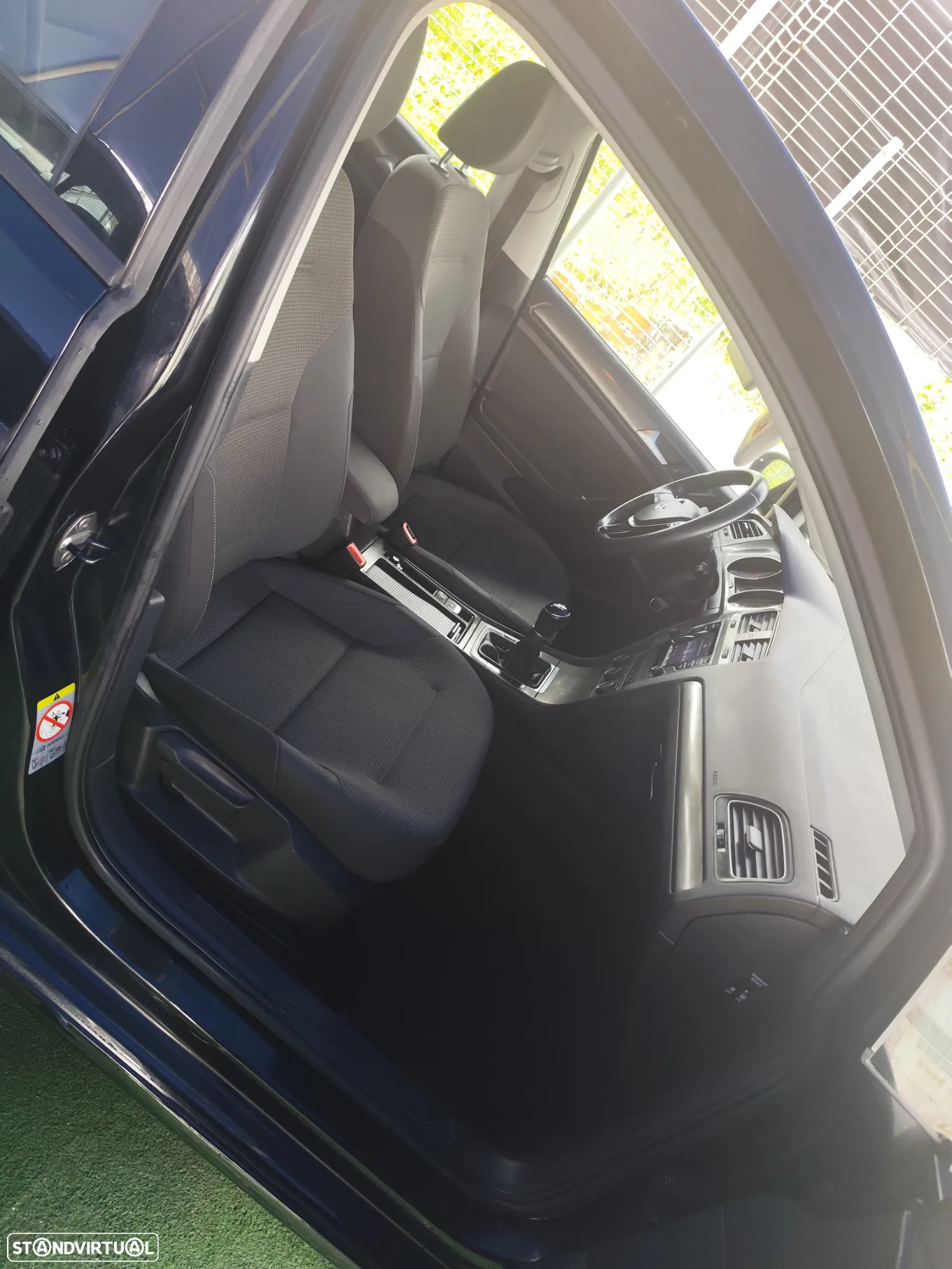 VW Golf 1.6 TDi Confortline - 33