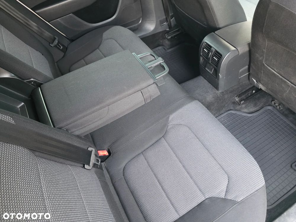 Volkswagen Passat 2.0 TDI BlueMotion Technology Comfortline - 26
