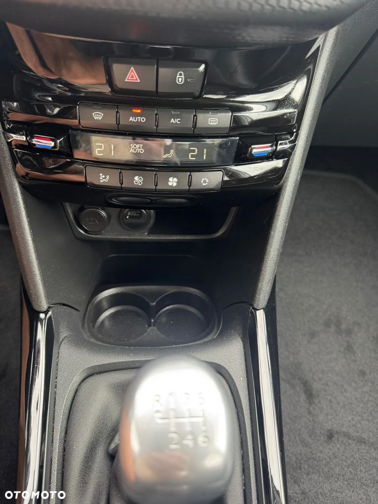 Peugeot 2008 - 35
