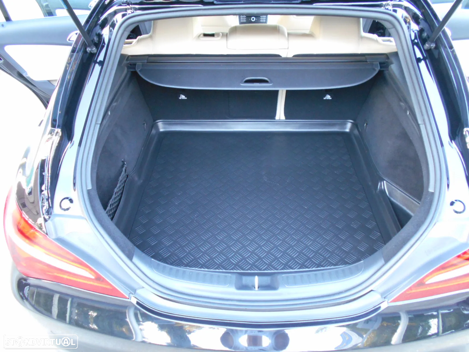 Mercedes-Benz CLA 220 d Shooting Brake AMG Line Aut. - 55