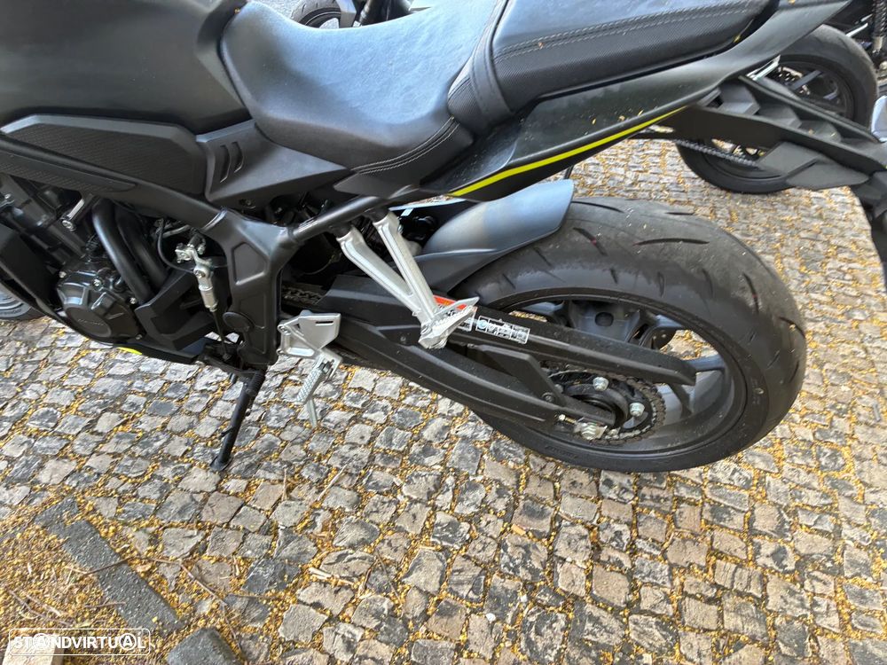 Honda CBR 650 R - 8
