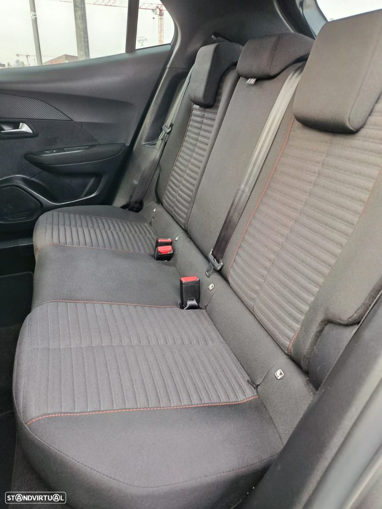 Peugeot 2008 PureTech 130 EAT8 Active Pack - 16