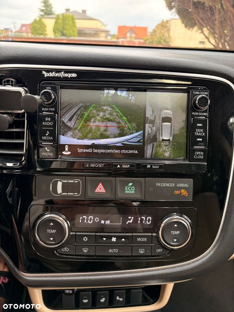 Mitsubishi Outlander 2.0 Instyle Navi 4WD CVT - 10