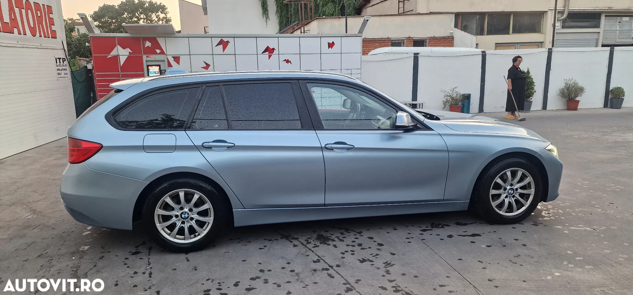 BMW Seria 3 320d - 4