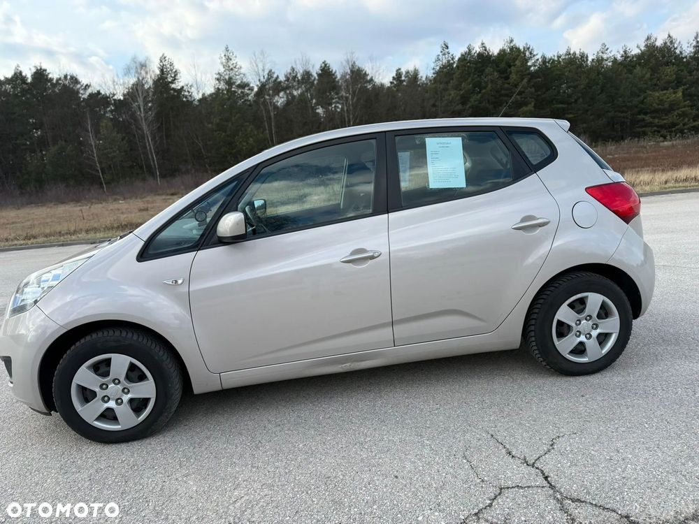 Kia Venga 1.6 L - 4