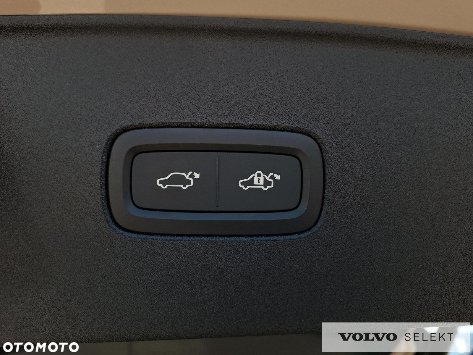 Volvo EX90 - 35