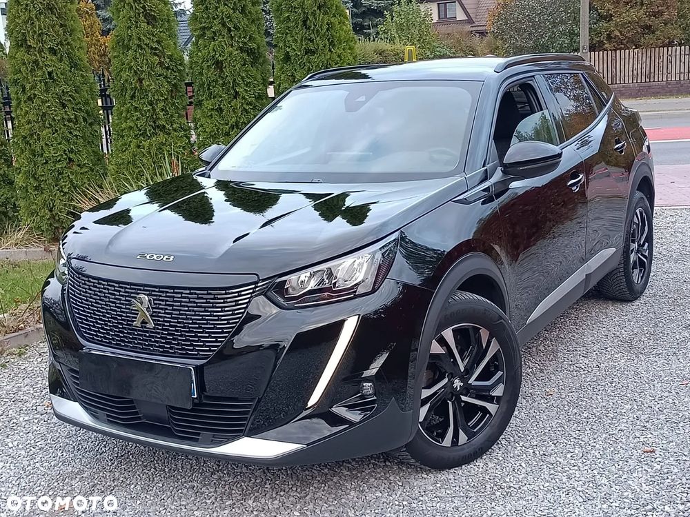 Peugeot 2008 PureTech 130 EAT8 GT - 1