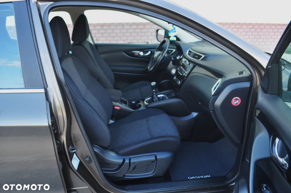 Nissan Qashqai - 25