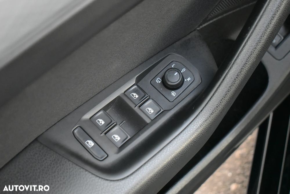 Volkswagen Passat 2.0 TDI DSG Comfortline - 12