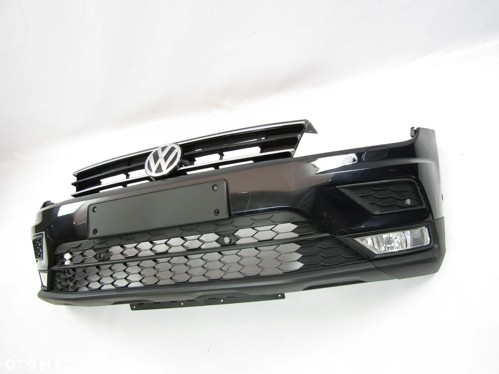 Zderzak przedni VW Tiguan 5NA 16 - 20 Sprysk. / Pdc-6 Lakier LC9X - 8