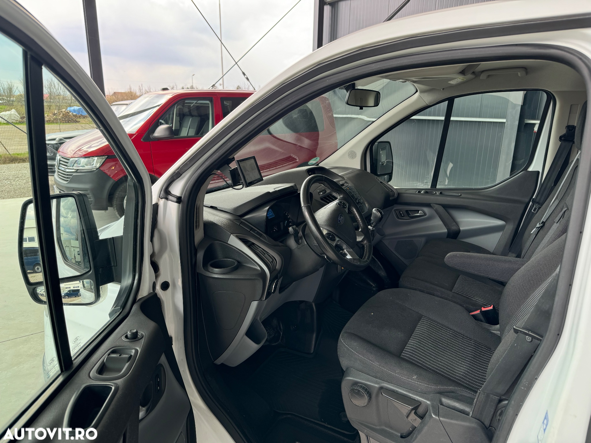 Ford Transit Custom - 13