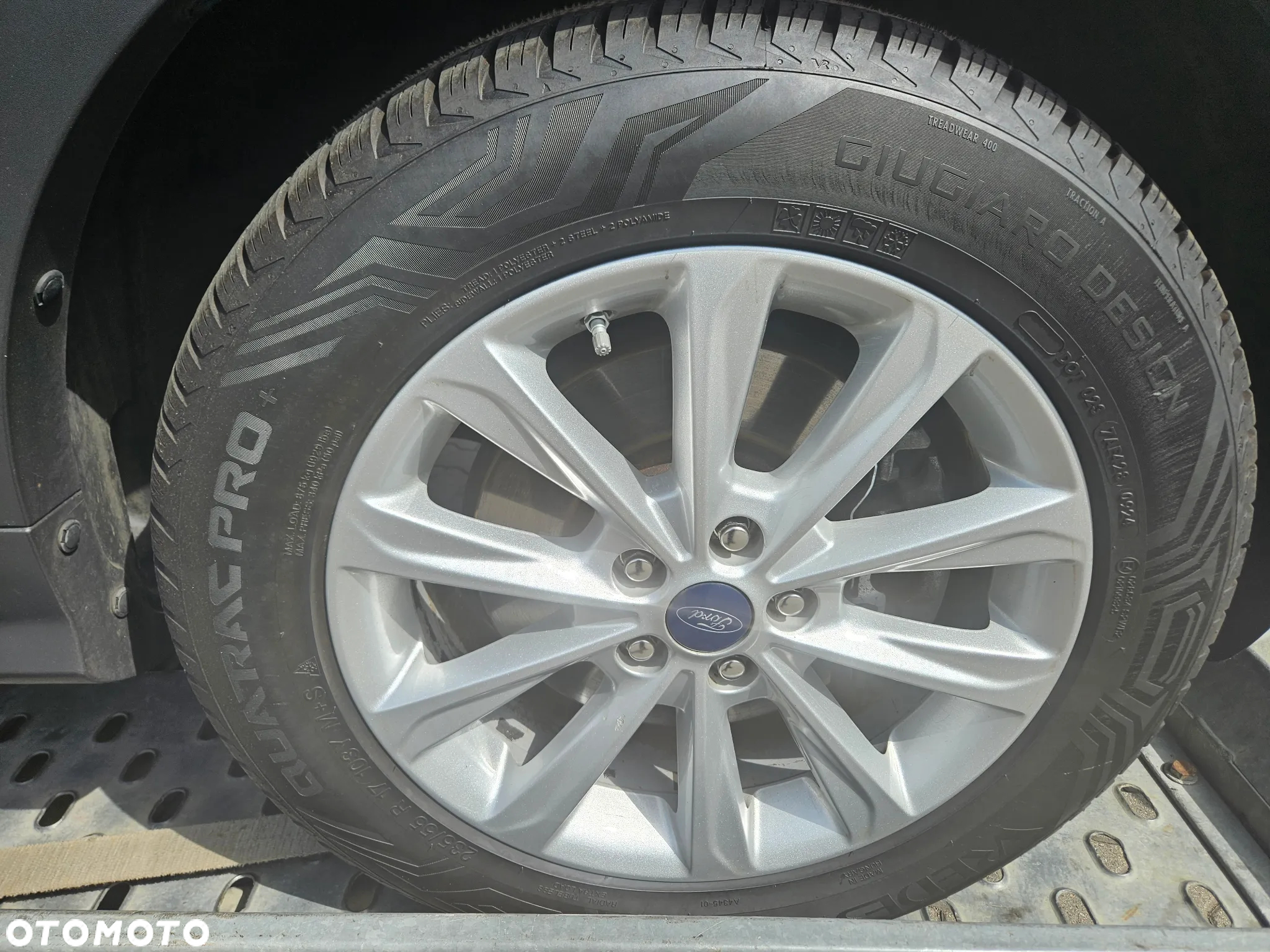 Ford Kuga 2.0 TDCi 2x4 Titanium - 5