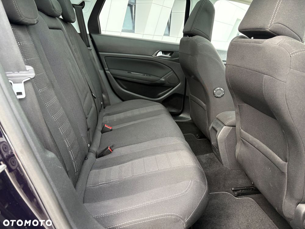 Peugeot 308 1.6 BlueHDi Allure S&S - 28
