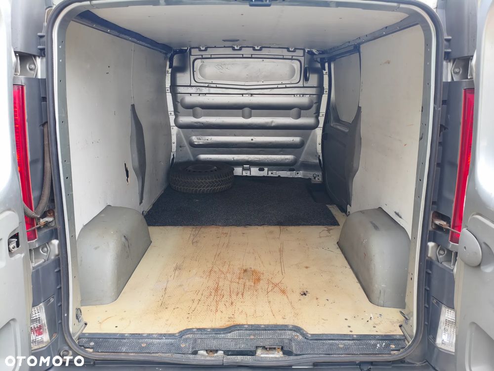 Opel Vivaro - 17