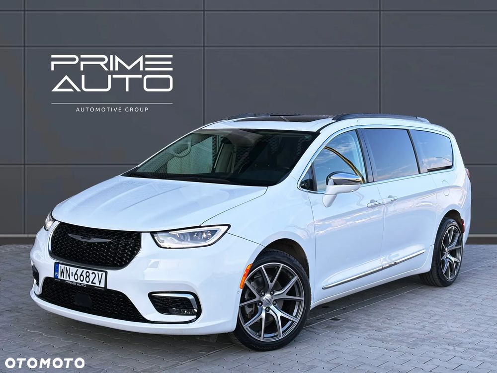 Chrysler Pacifica - 1