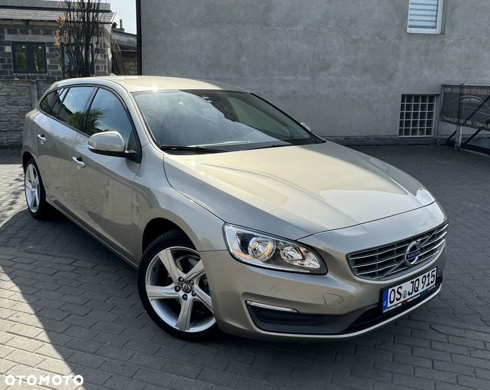 Volvo V60 D2 Drive-E Summum - 2