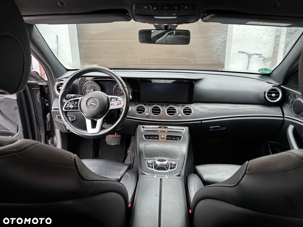 Mercedes-Benz Klasa E 220 d 9G-TRONIC Exclusive - 8