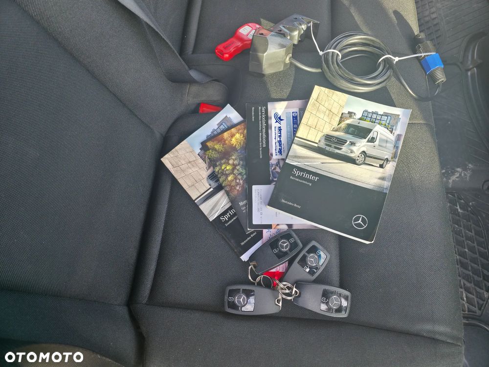 Mercedes-Benz Sprinter - 10
