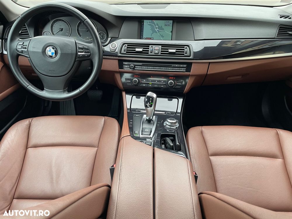 BMW Seria 5 520d Aut. - 14