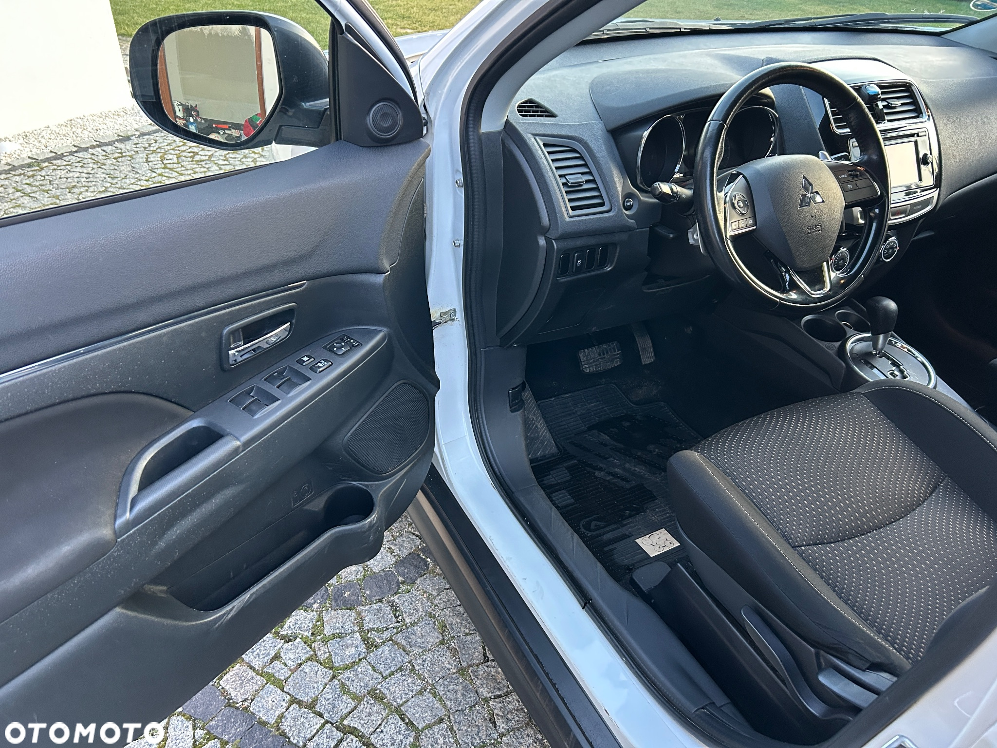 Mitsubishi ASX 2.2 DI-D 4WD Automatik Intense - 12