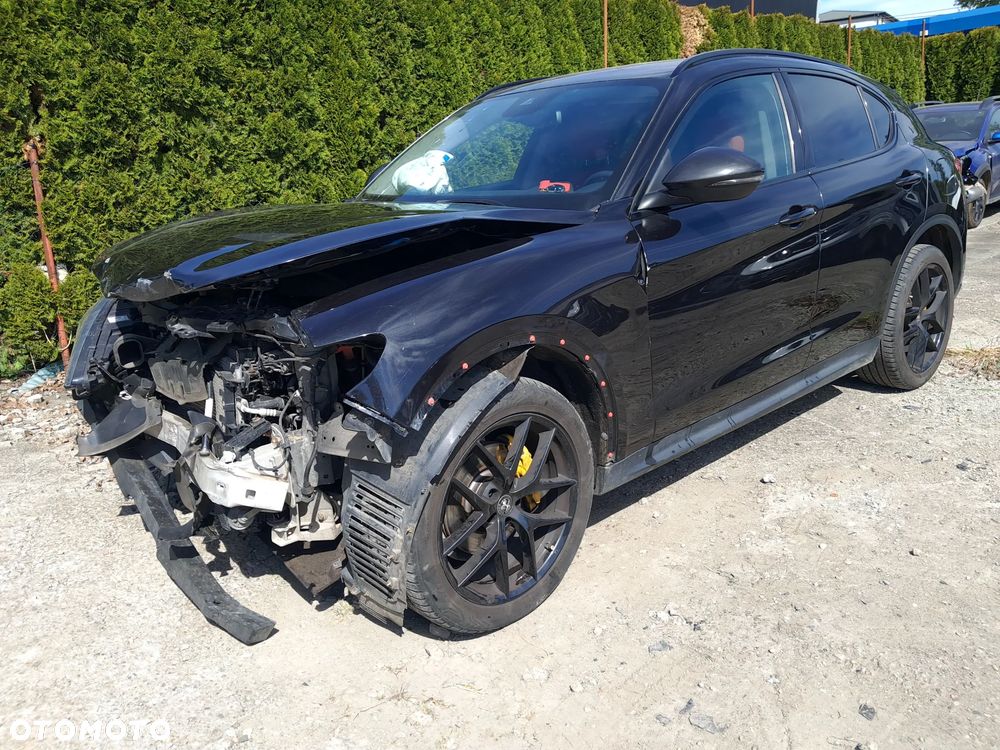 Alfa Romeo Stelvio - 9