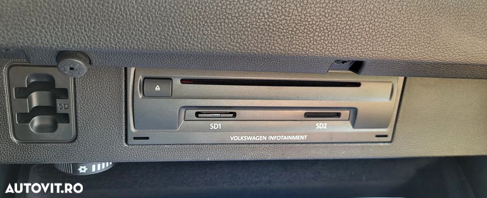 Volkswagen Passat - 32